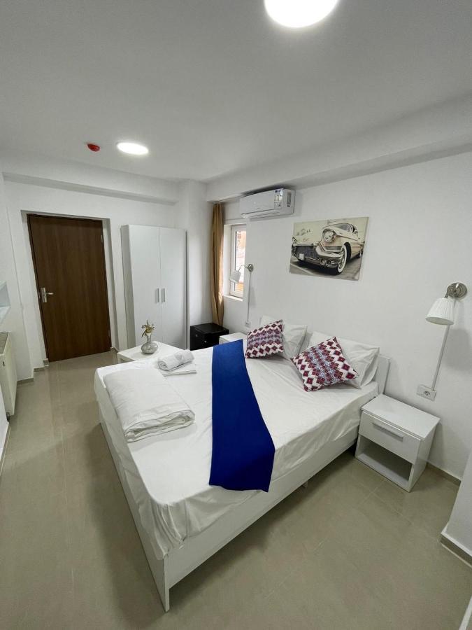 Hostel Tripoli Palace Bucharest Exterior photo