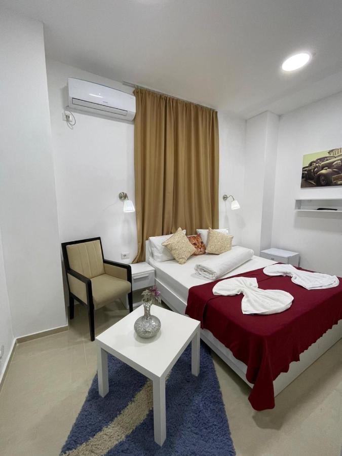 Hostel Tripoli Palace Bucharest Exterior photo